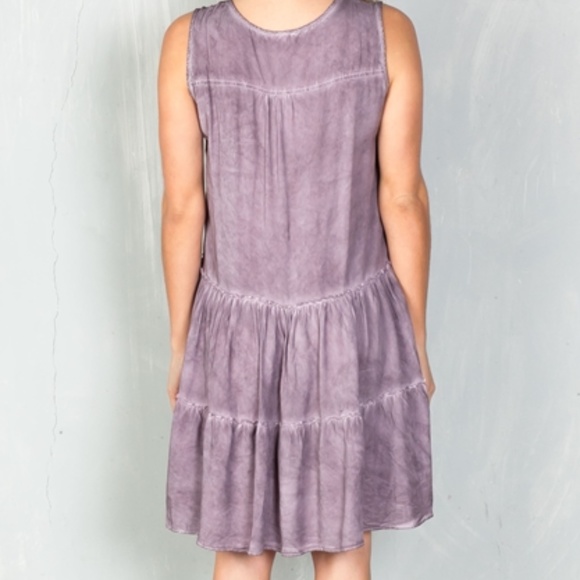 TIER SHIFT DRESS - Picture 2 of 2